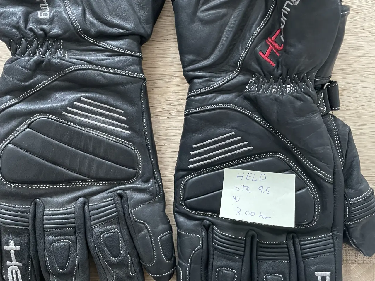 Billede 4 - Div mc handskerne frit valg 250kr