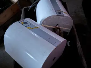 3 x metro varmtvandsbeholdere 