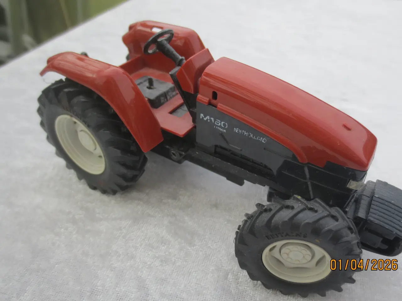 Billede 4 - 3 stk Modeltraktor og en Tipvogn