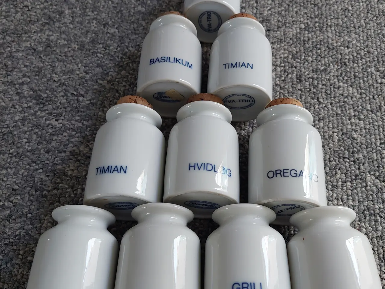 Billede 4 - Krydderi krukker i hvid porcelæn 10 stk.