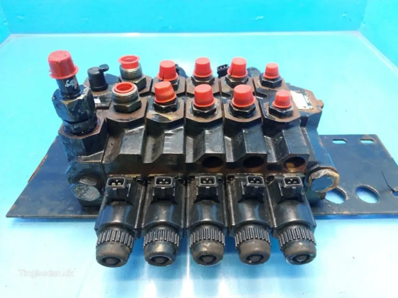 Billede 2 - New Holland FX60 Hydraulikventil 84043951