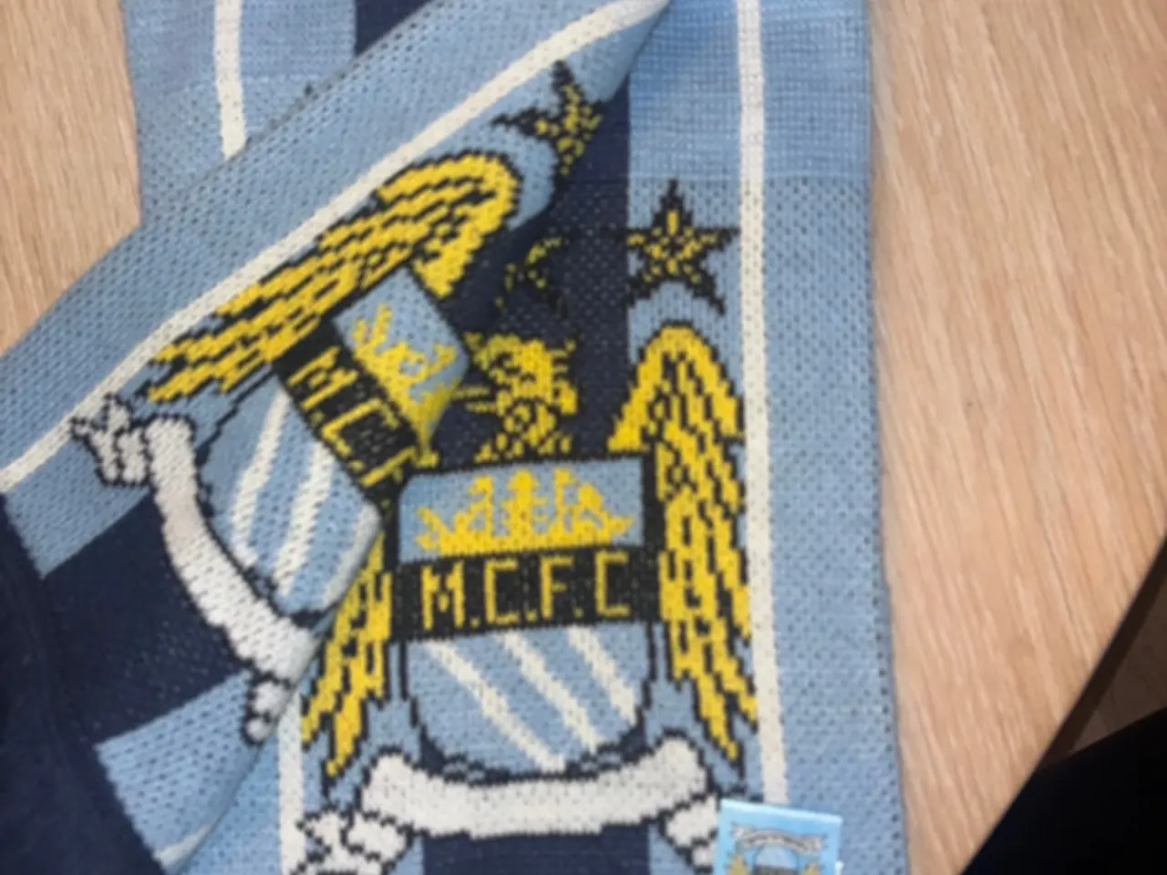 Billede 3 - Ubrugt Manchester city halstørklæde