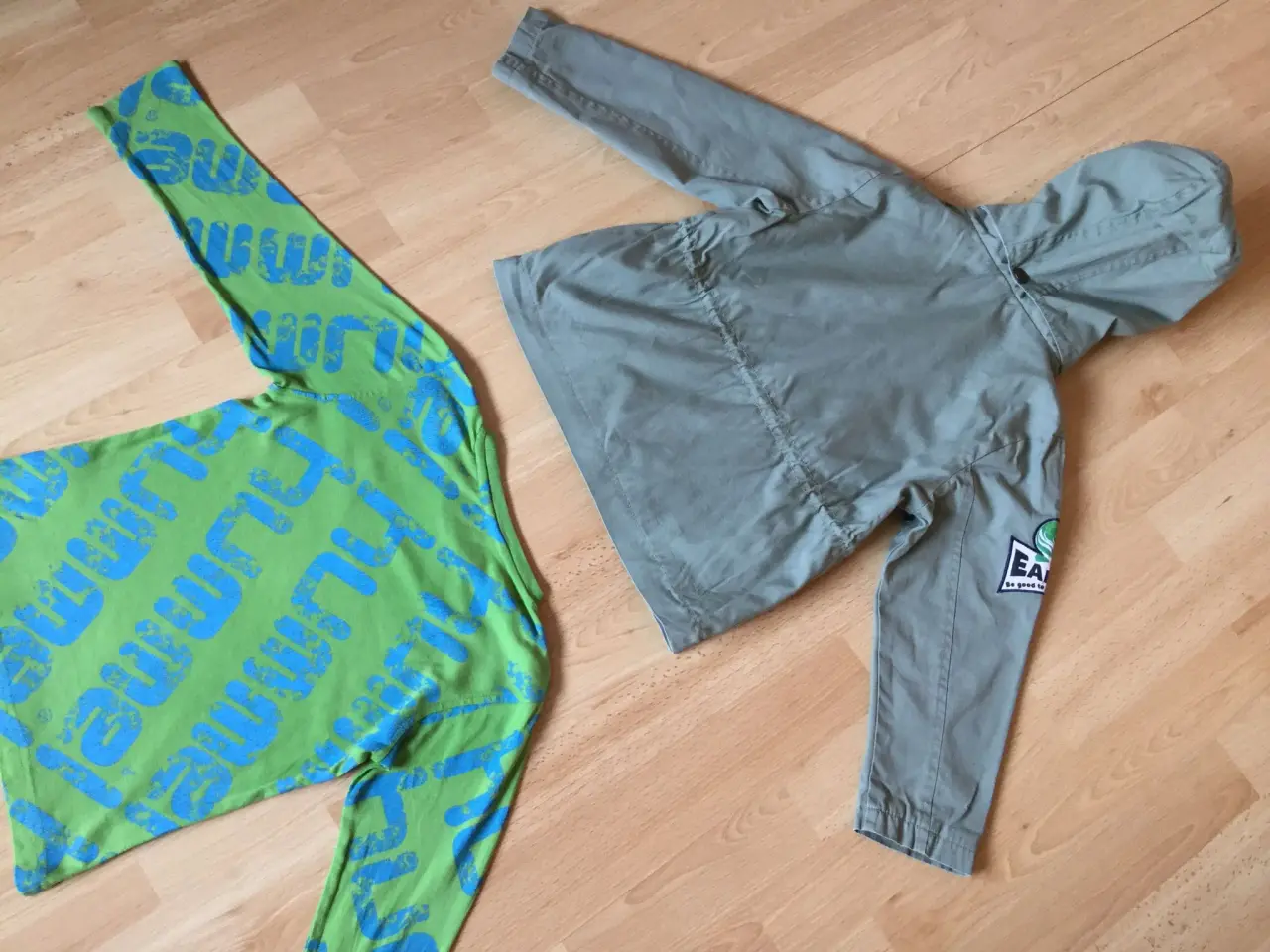 Billede 5 - Tøjpakke 2 stk. drengetøj str. 110. = 45 kr.