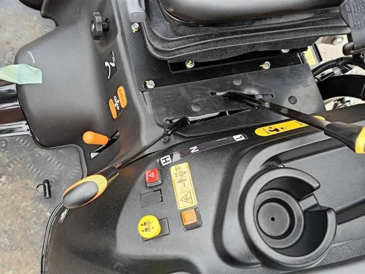Billede 6 - Yanmar SA 424 med frontlift