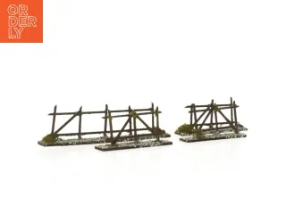 Model Tog Hegn til dukkeleg (str. 23 x 6 x 3 cm og 14,5 x 6 x 3 cm og 12,5 x 6 x 3 cm)