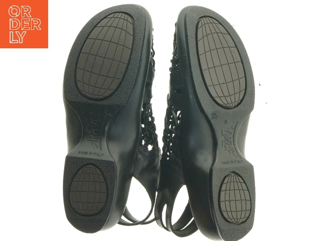 Billede 5 - Sorte sandaler med flettet design fra Ariva (str. 35 )