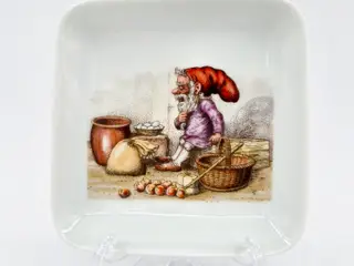 B & G Firkantet Asiet Nisse Skal Lave Æbleskiver nr. 5453. sortering 1 Sjælden