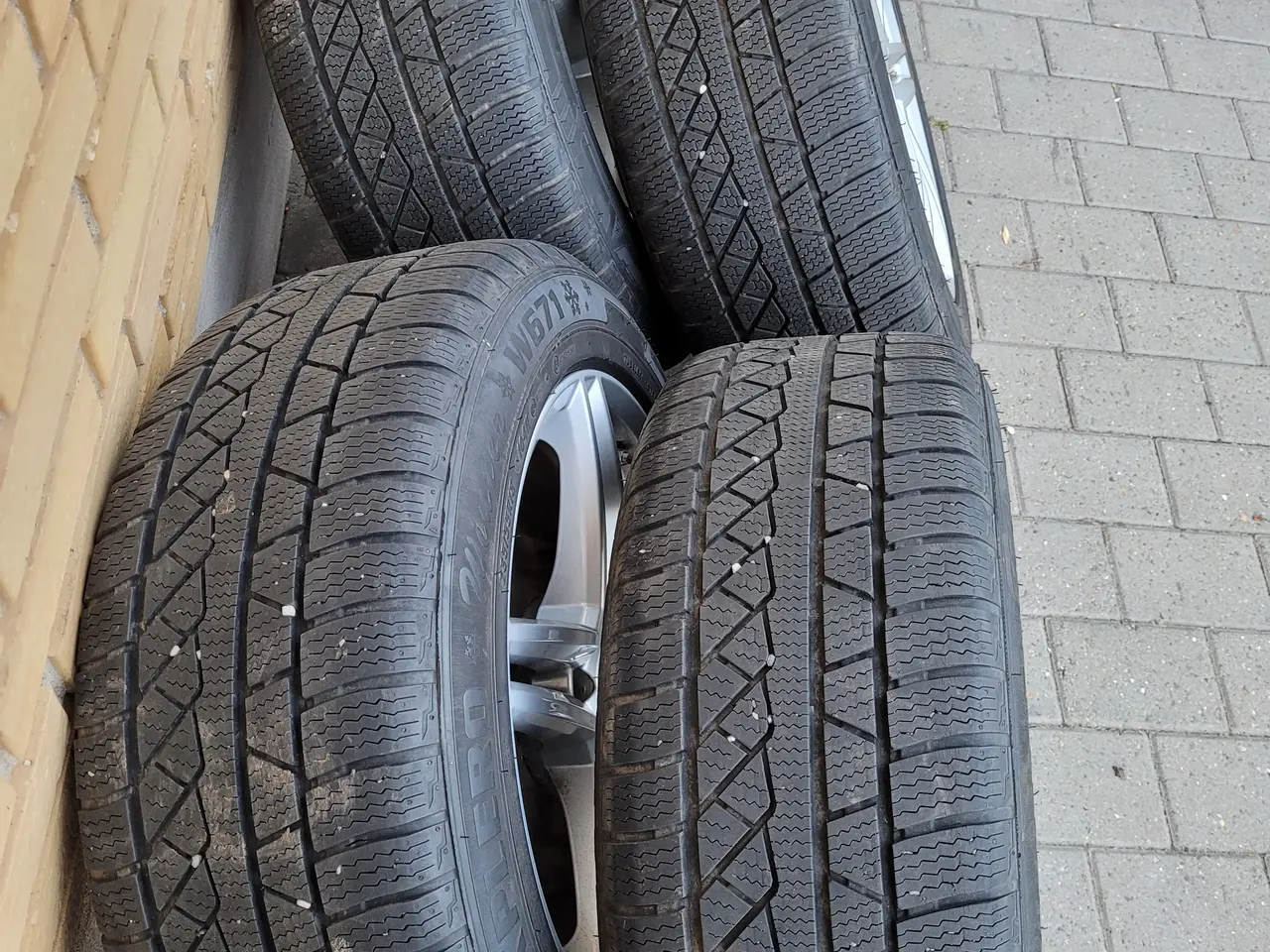 Billede 2 - Vinterdæk med originale Mercedes Alu fælge 4 stk.