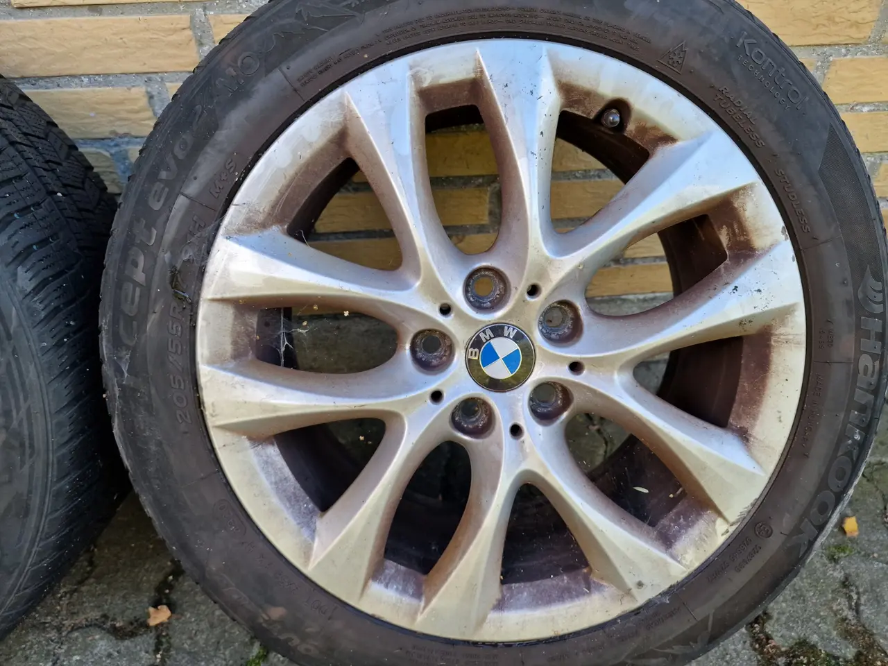 Billede 6 - Org. BMW fælge med vinterdæk og TPMS-ventiler