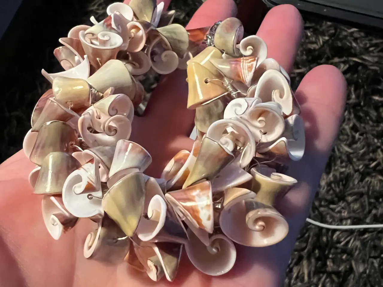Billede 1 - Smukt armbånd med muslinger