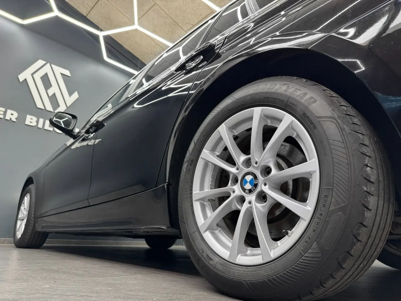 Billede 18 - BMW 320d 2,0 Touring Advantage aut.