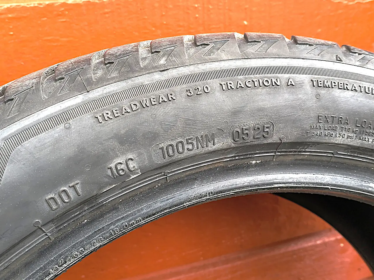 Billede 4 - 215/50 R18 sommerdæk