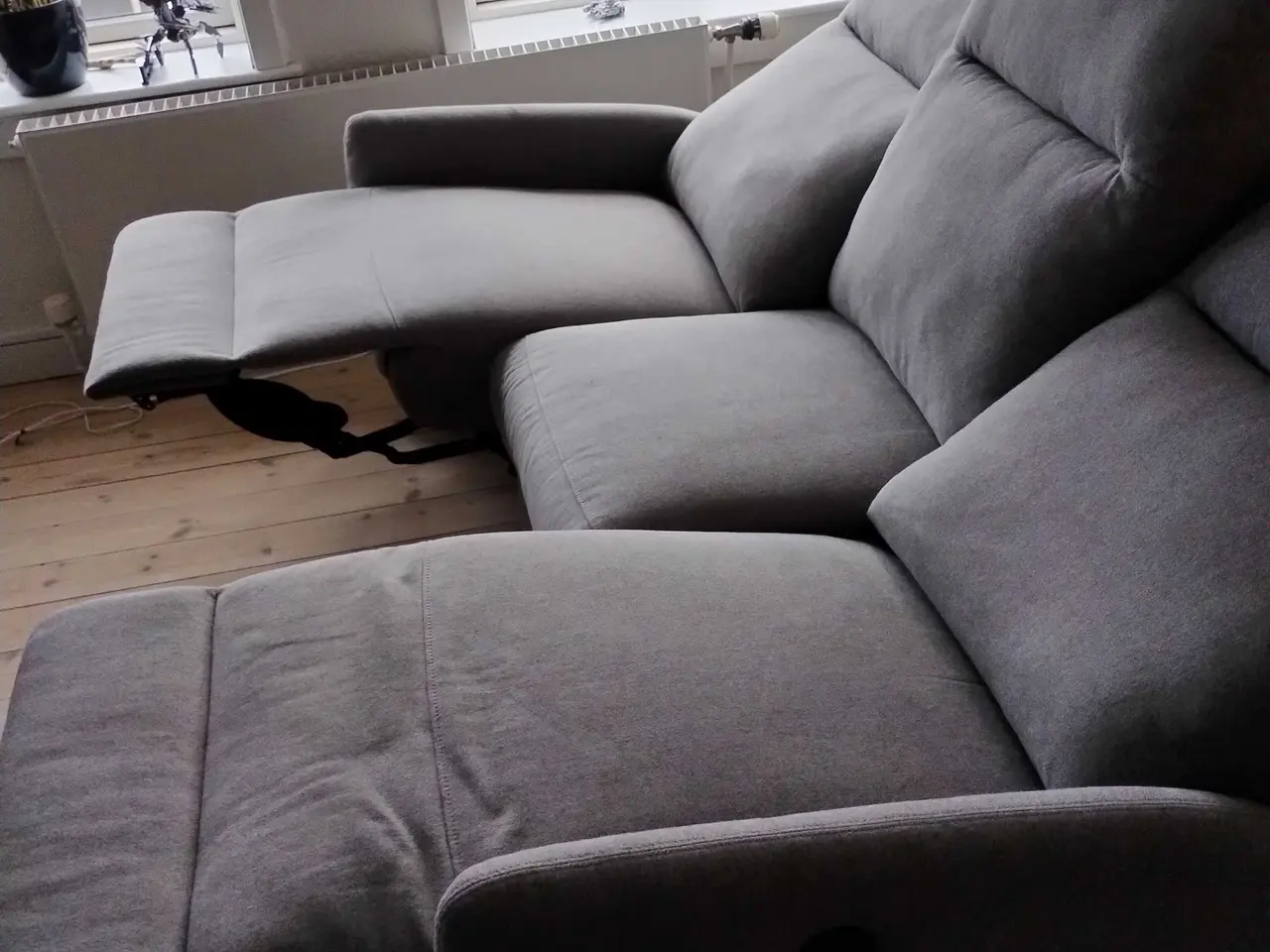 Billede 4 - Sofa VONSILD 3-pers. elektrisk lysegrå