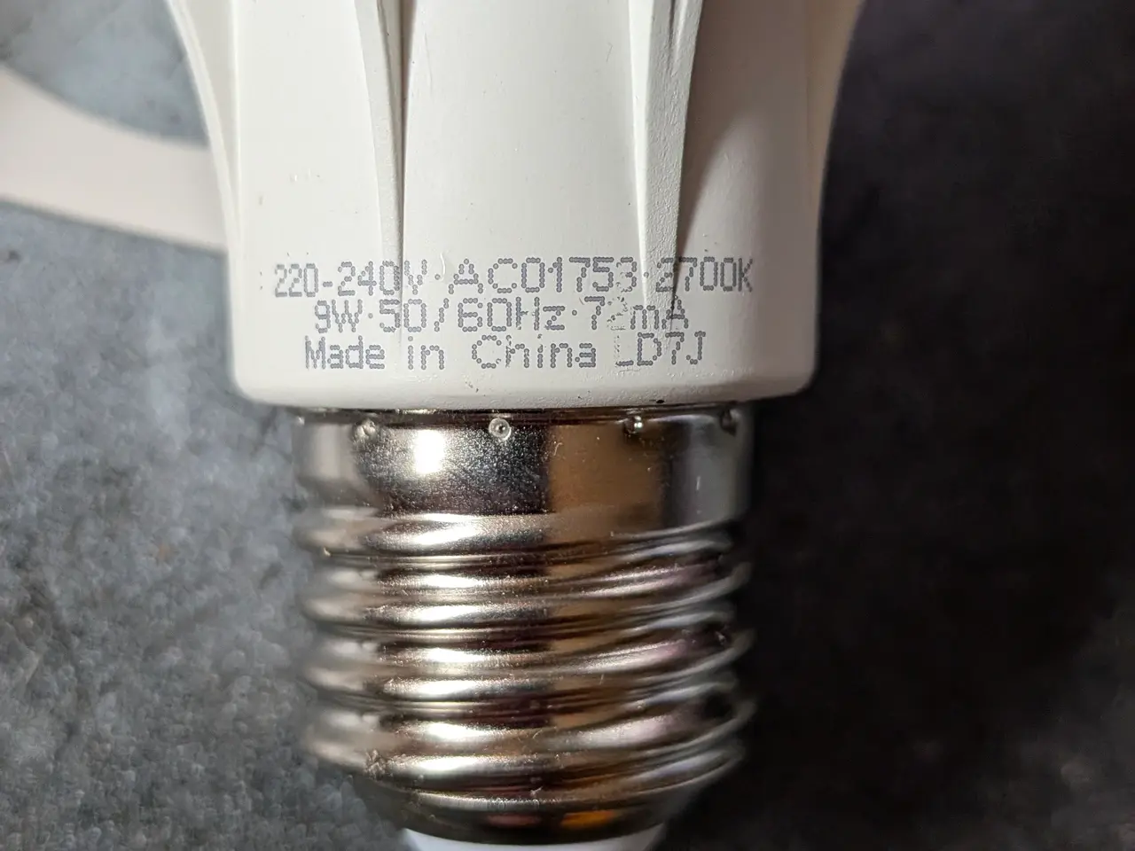 Billede 3 - 6x PIR sensor-pærer E27 LED 9 watt