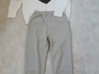 Joggingbukser og strikbluse sæt. Str. 36.- 40.