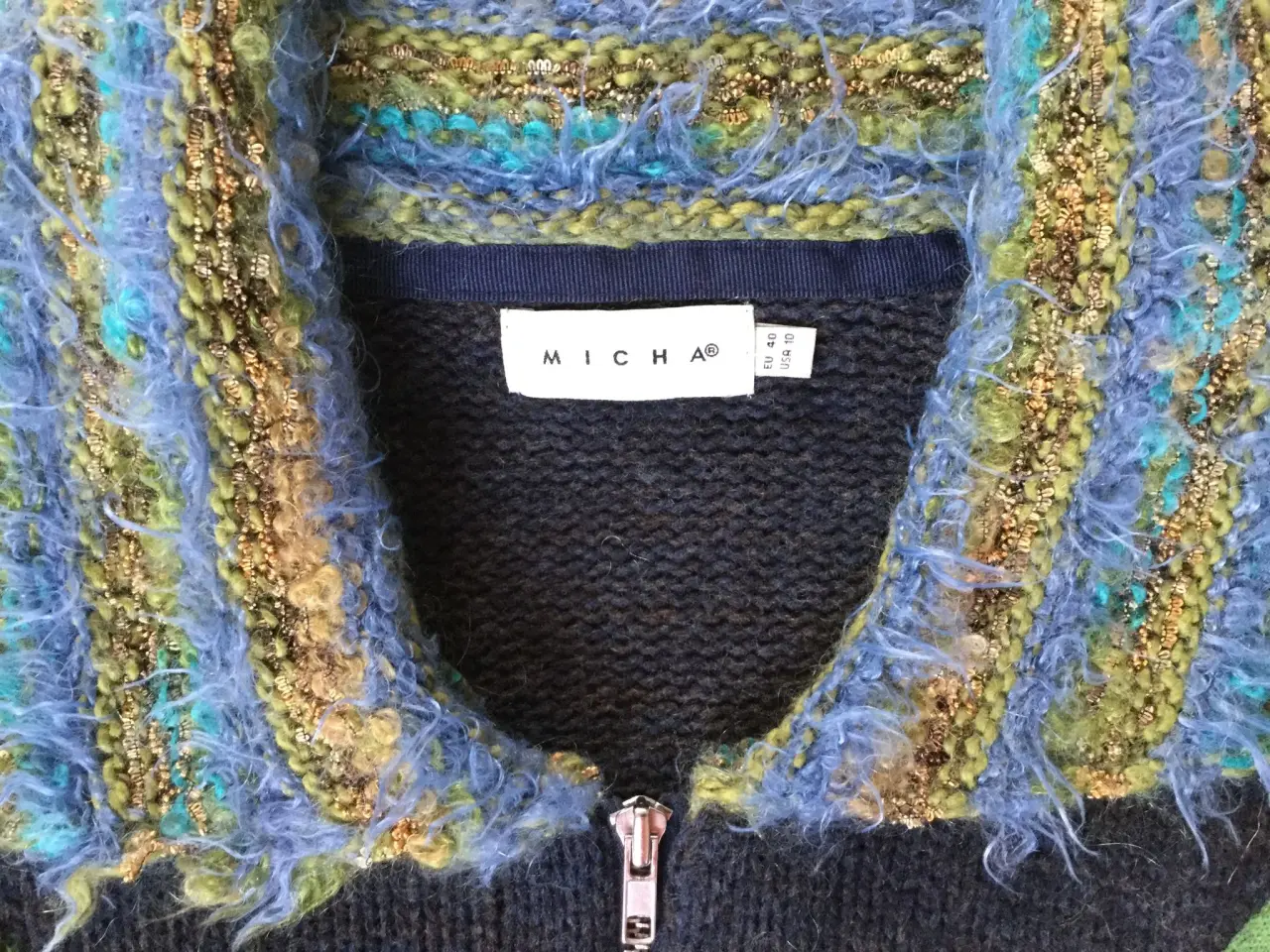 Billede 3 - Varm uldtrøje / cardigan MICHA 65 % uld str. 40