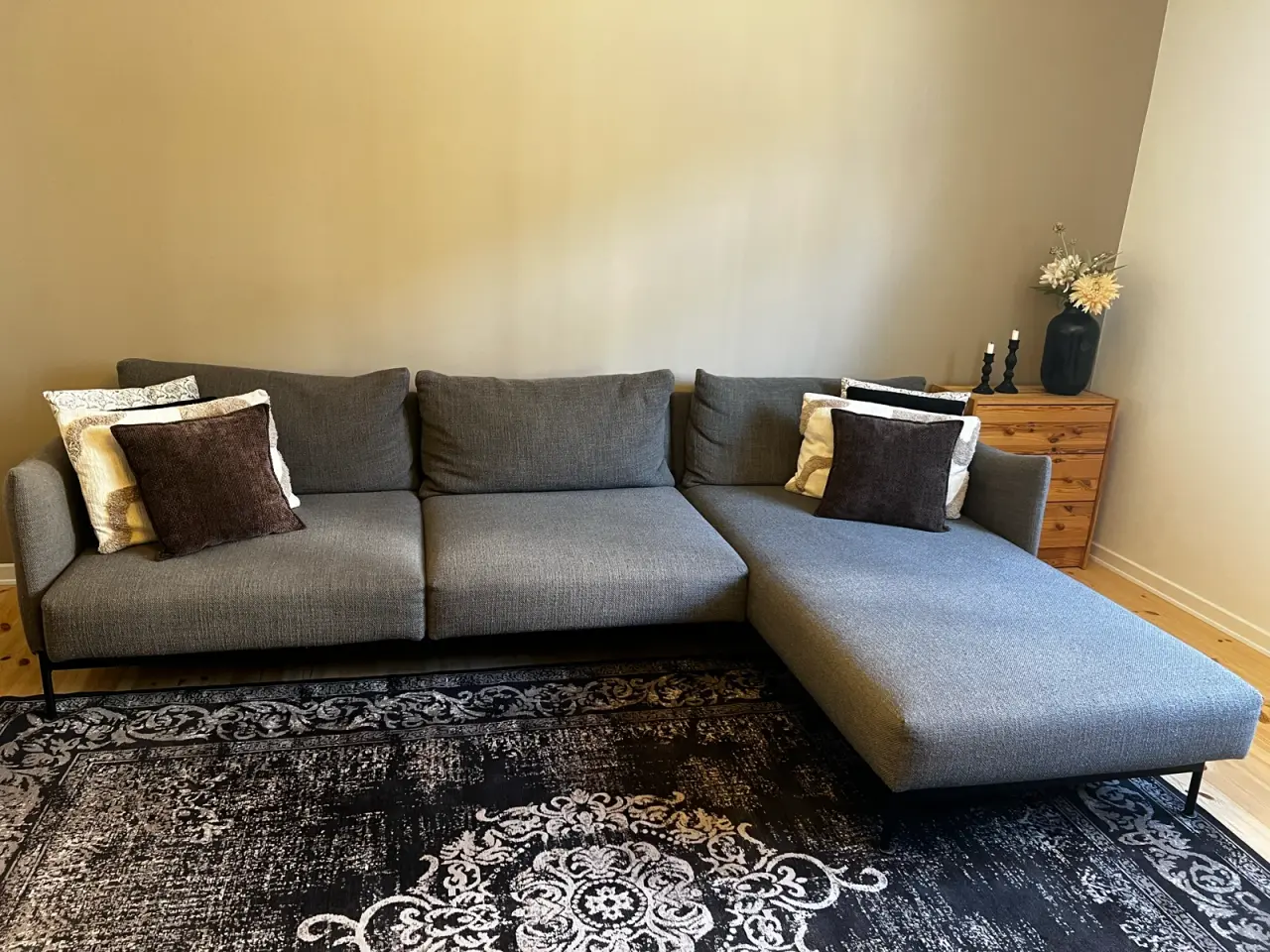 Billede 2 - Vendbar chaiselong sofa fra Ilva