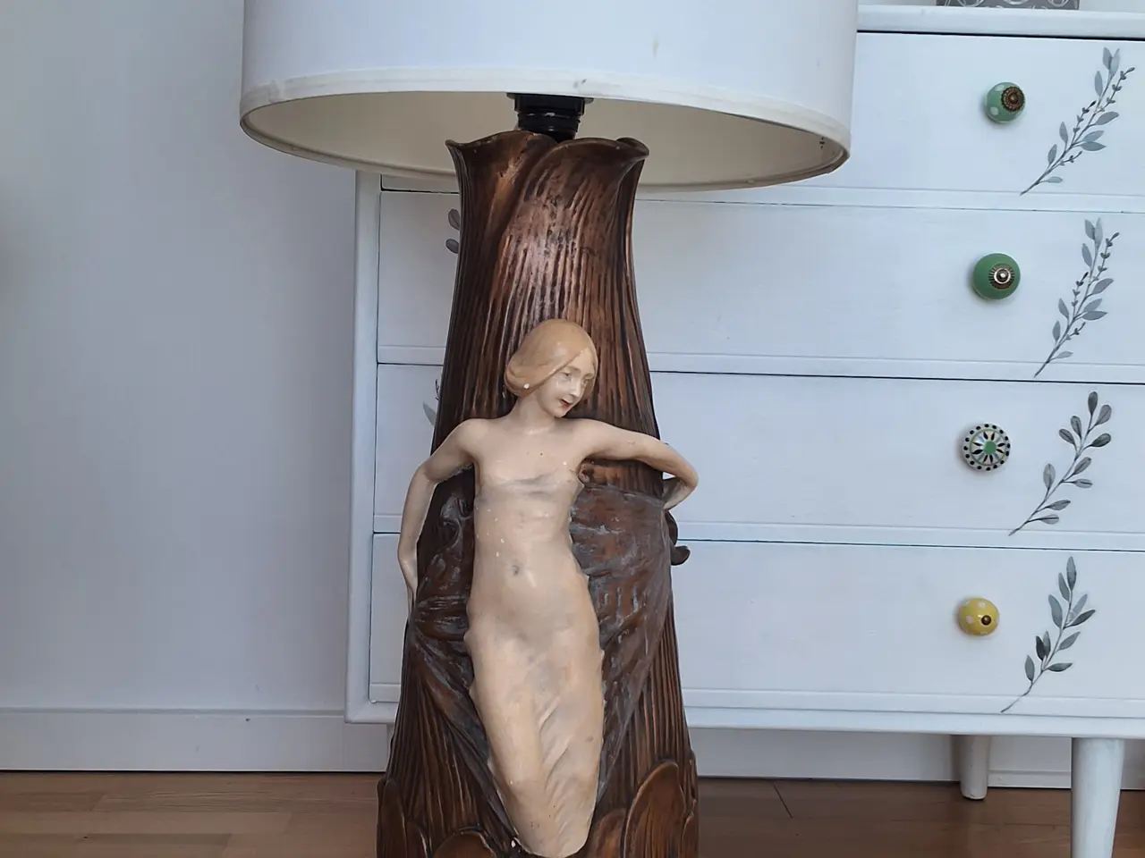 Billede 2 - Smuk, elegant, dekorativ skulpturlampe