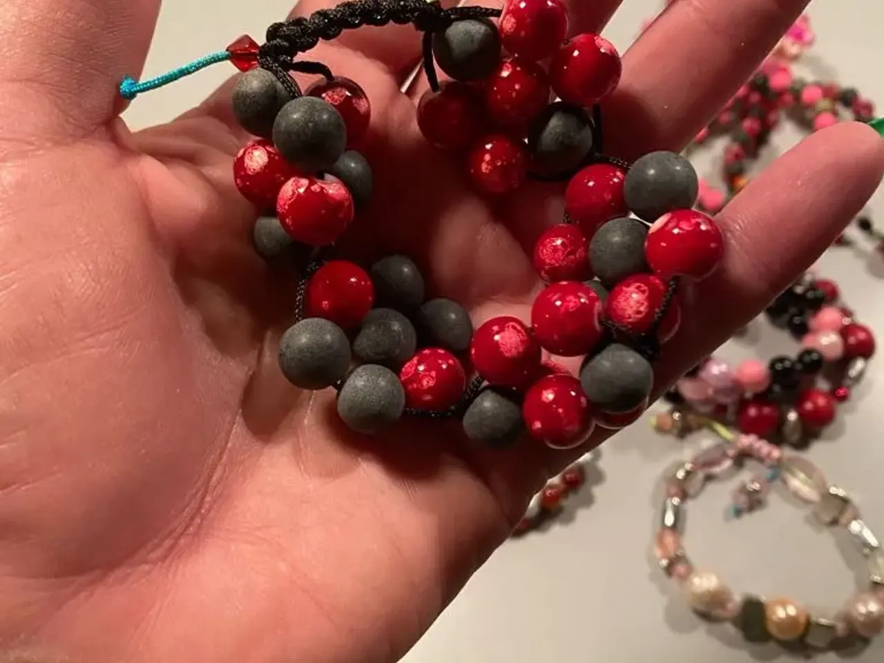 Billede 8 - Nye knyttede armbånd