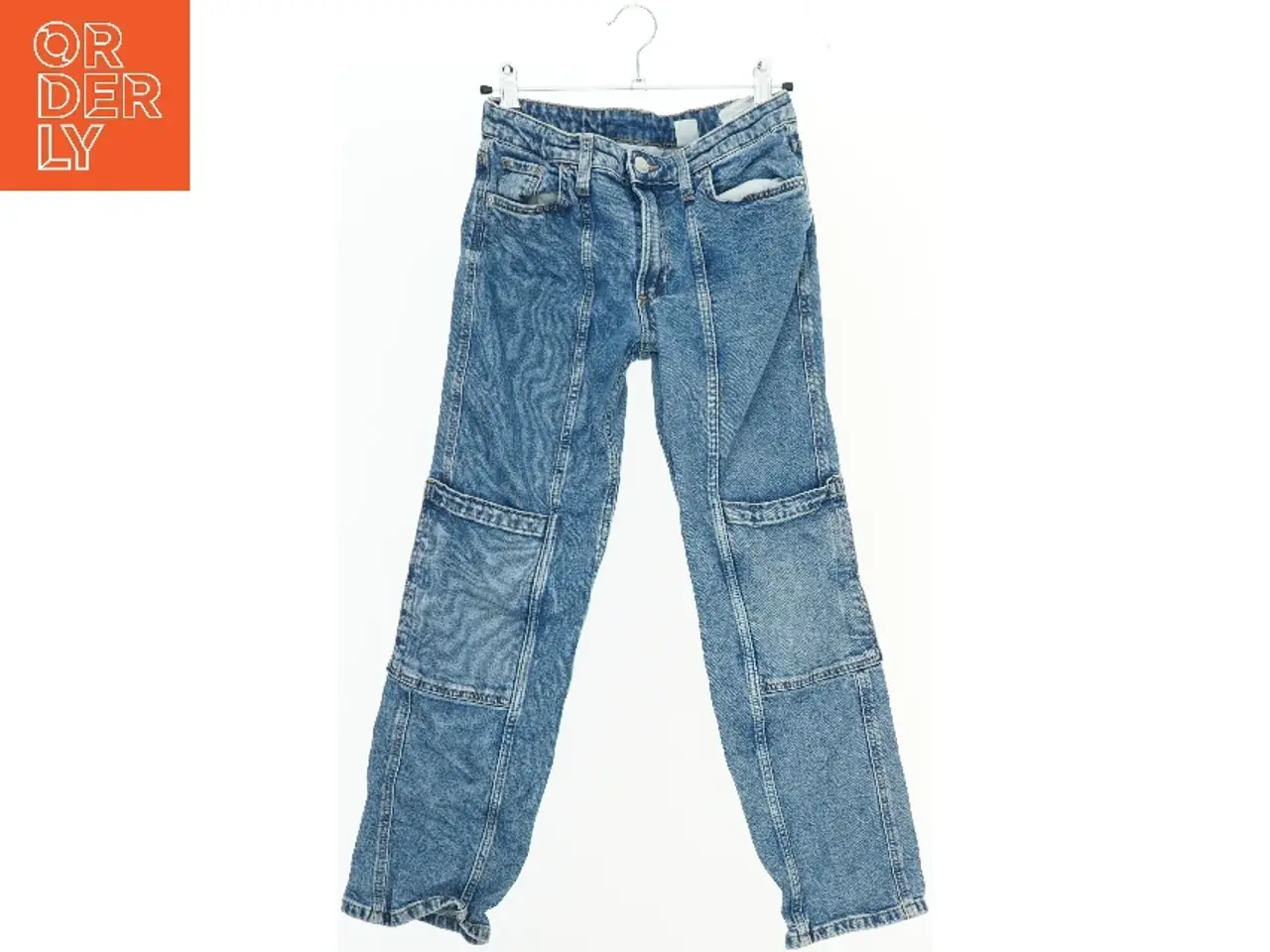 Billede 1 - Jeans med lommer fra H&M (str. 140)