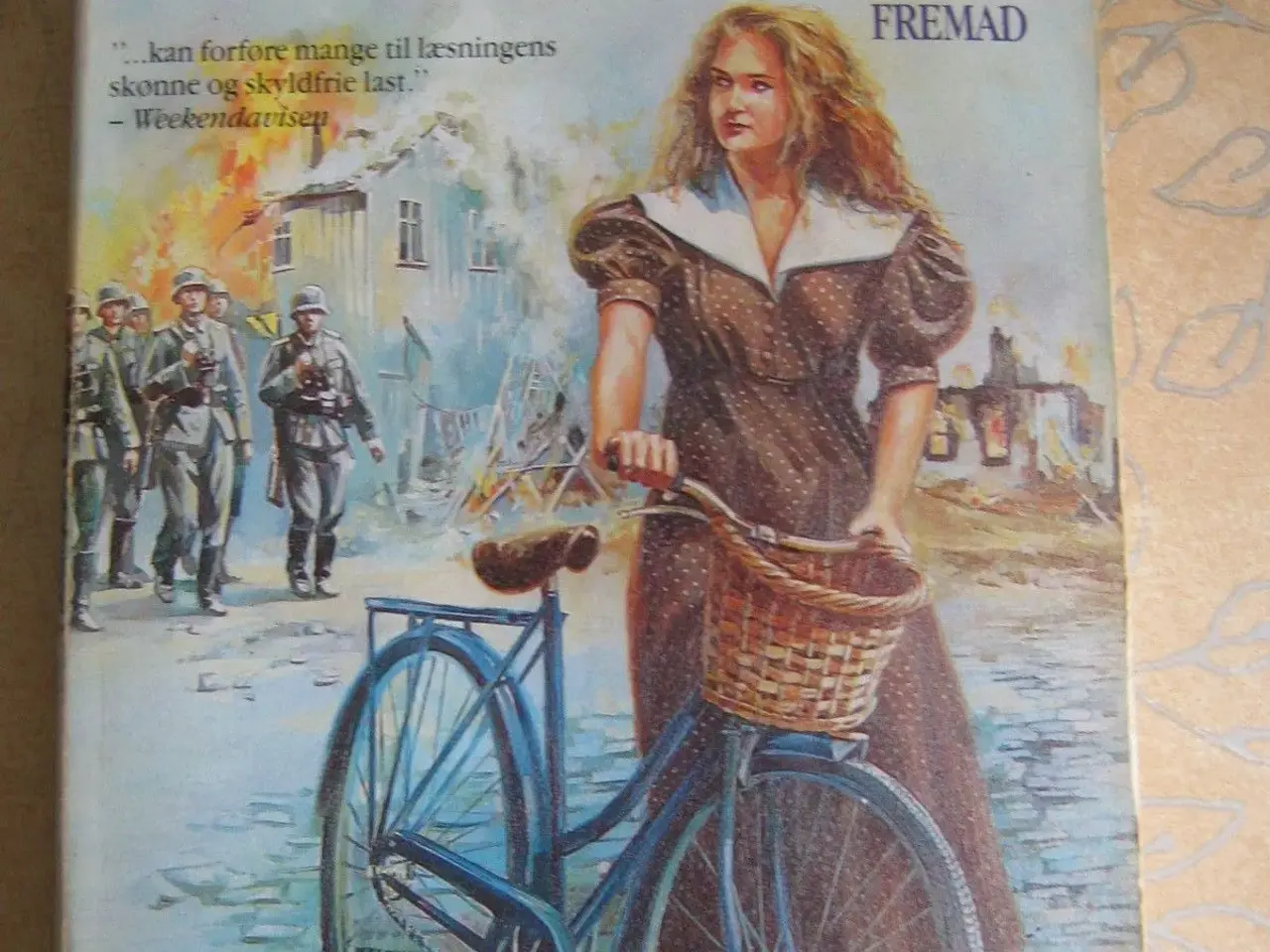 Billede 1 - Pigen med den blå cykel af Régine