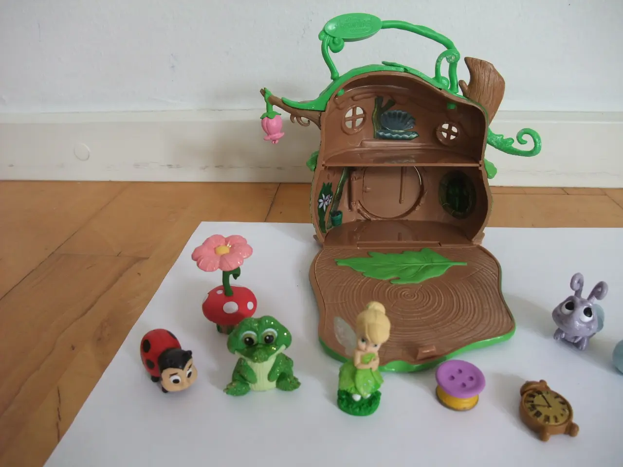 Billede 3 - Disney Klokkeblomst Hus+Figurer
