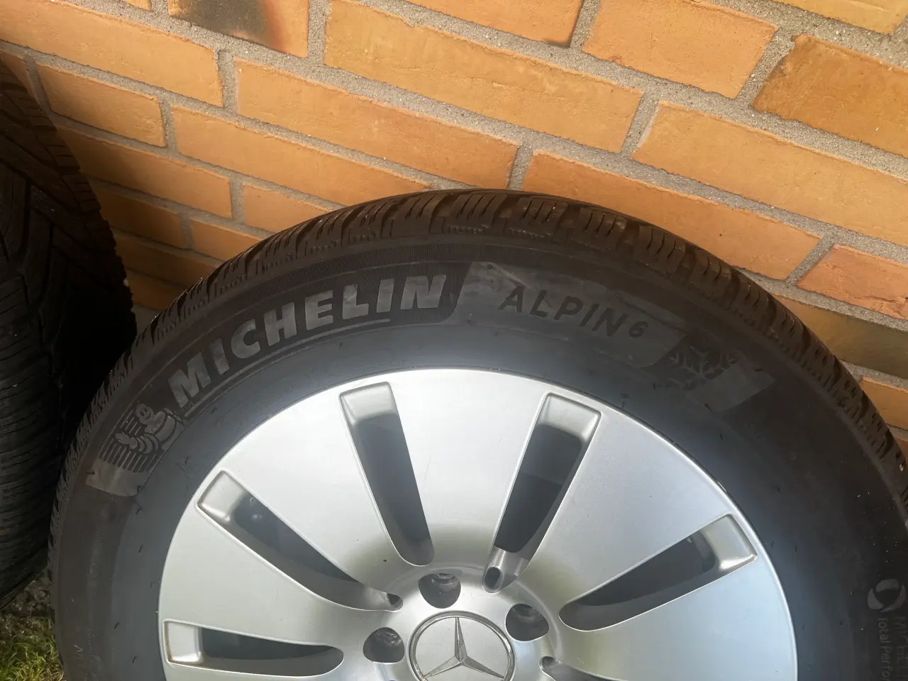 Billede 2 - Mercedes alufælge med vinterdæk