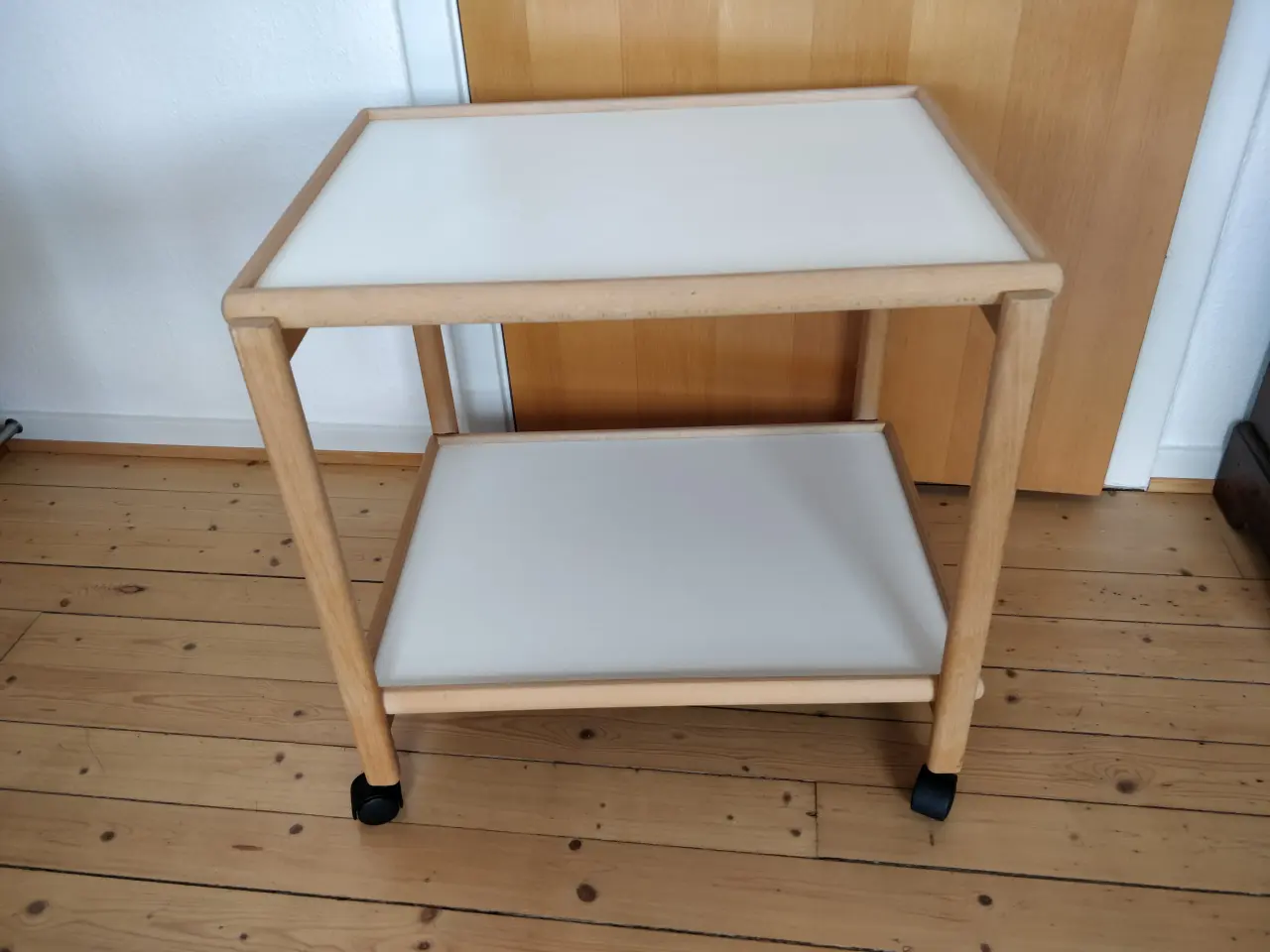 Billede 1 - Bakkebord