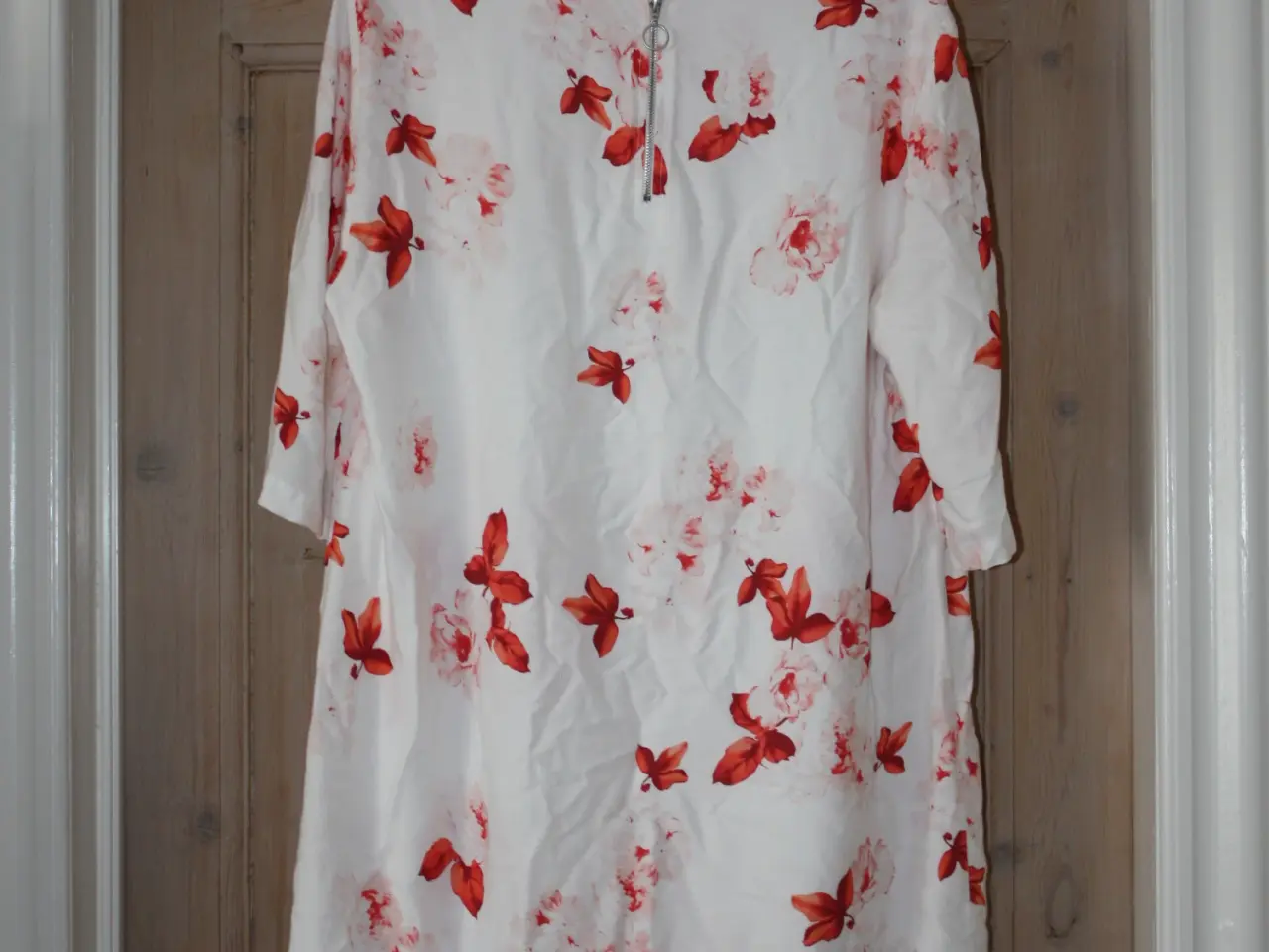 Billede 3 - One Two Luxzuz kjole str. 44 Viscose 100%