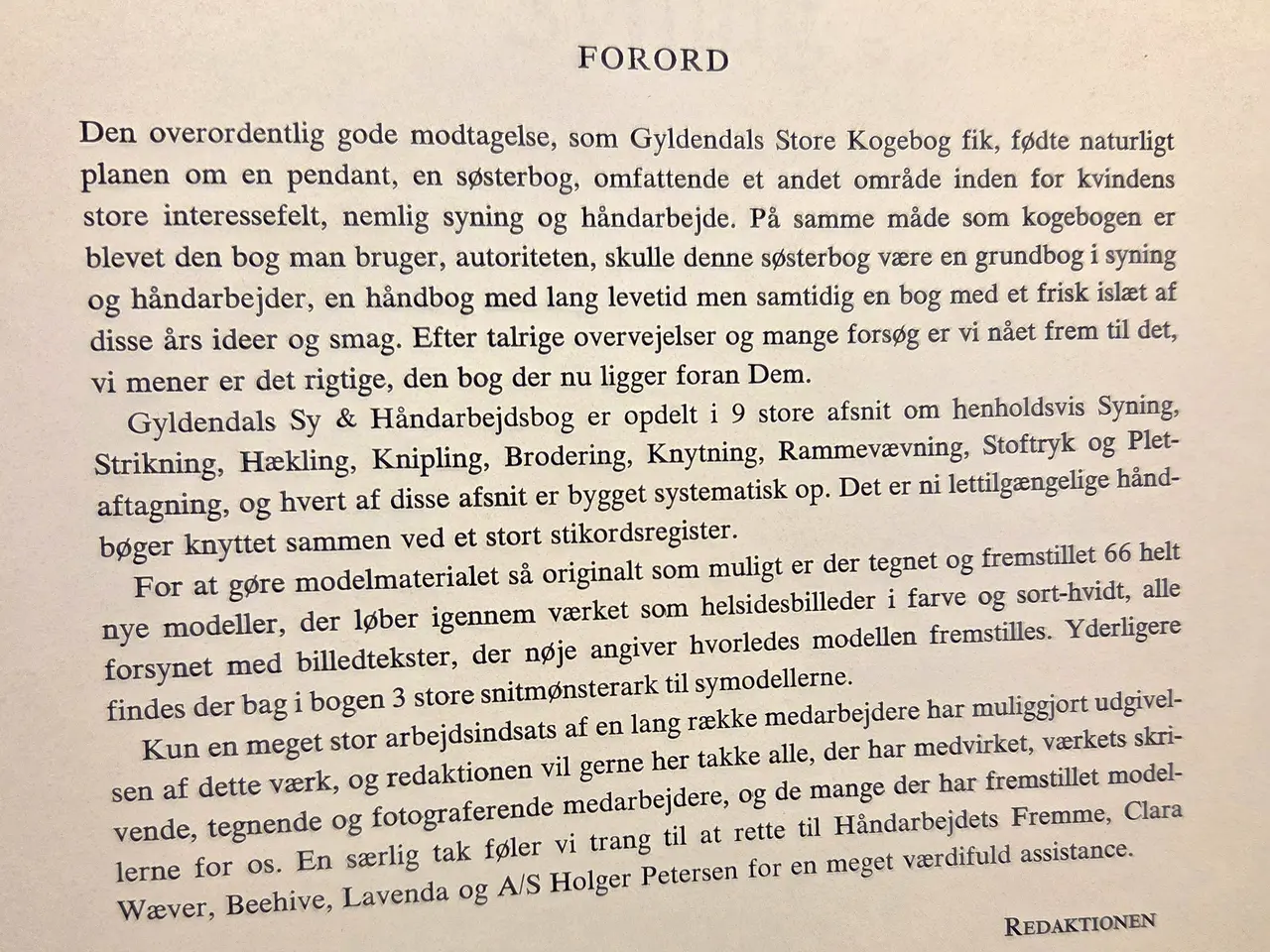 Billede 3 - Gyldendals Sy & Håndarbejdsbog