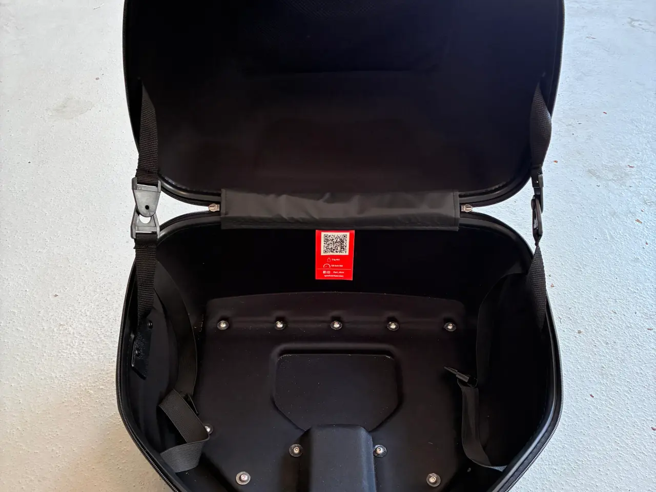 Billede 2 - Mc topbox GIVI weightless 901 med montage plade