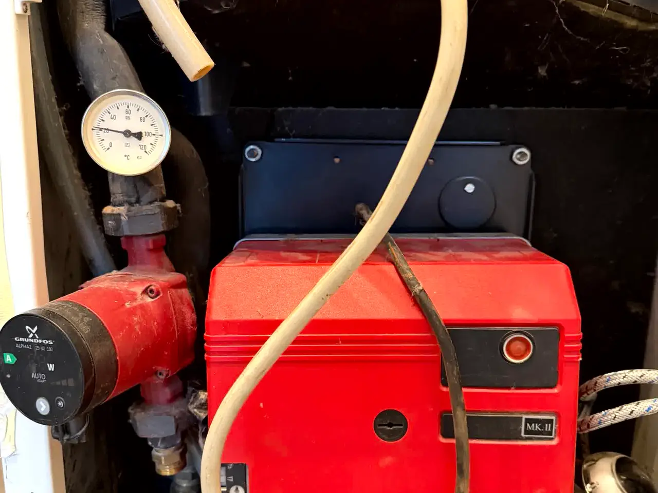 Billede 4 - Oliefyr og 1200 l. tank