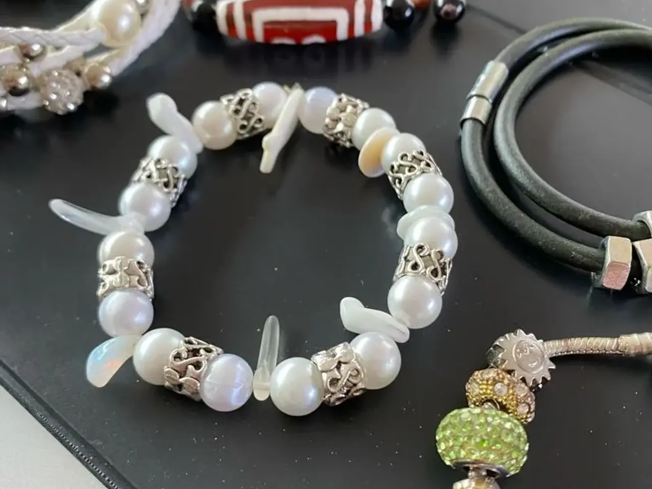 Billede 3 - Flotte armbånd