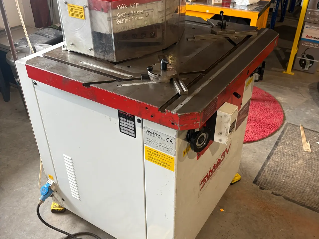 Billede 1 - SIMASV AV-226/B hydraulisk hjørneudklinker