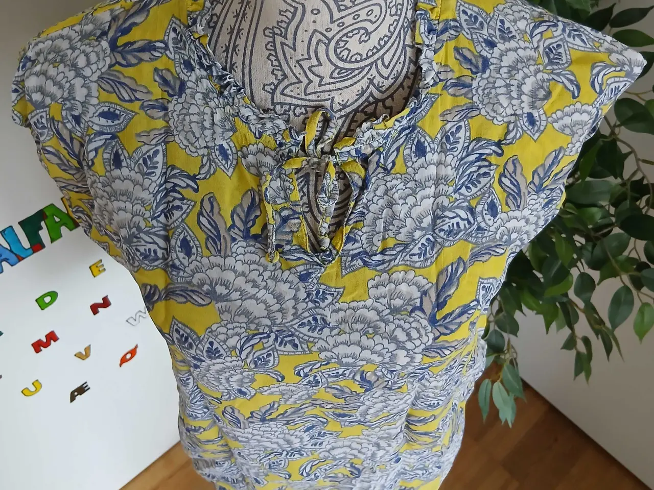 Billede 2 - Top. Masai. Small/36