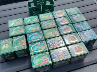 Underberg samling metaldåser mv