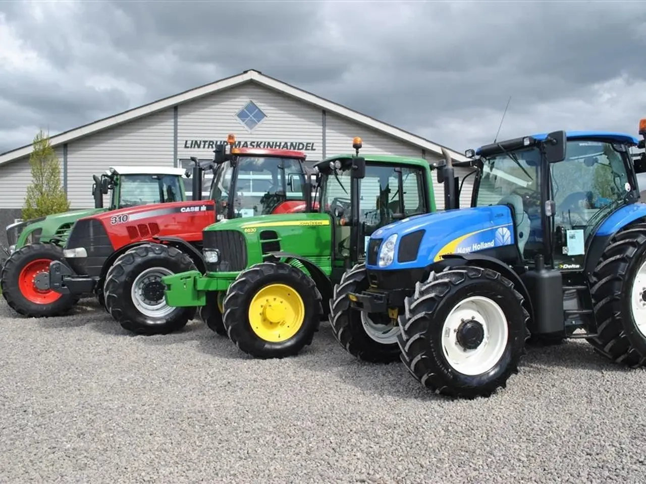 Billede 4 - - - - Traktor udlejning, UDLEJNING AF TRAKTOR TIL MARKARBEJDET