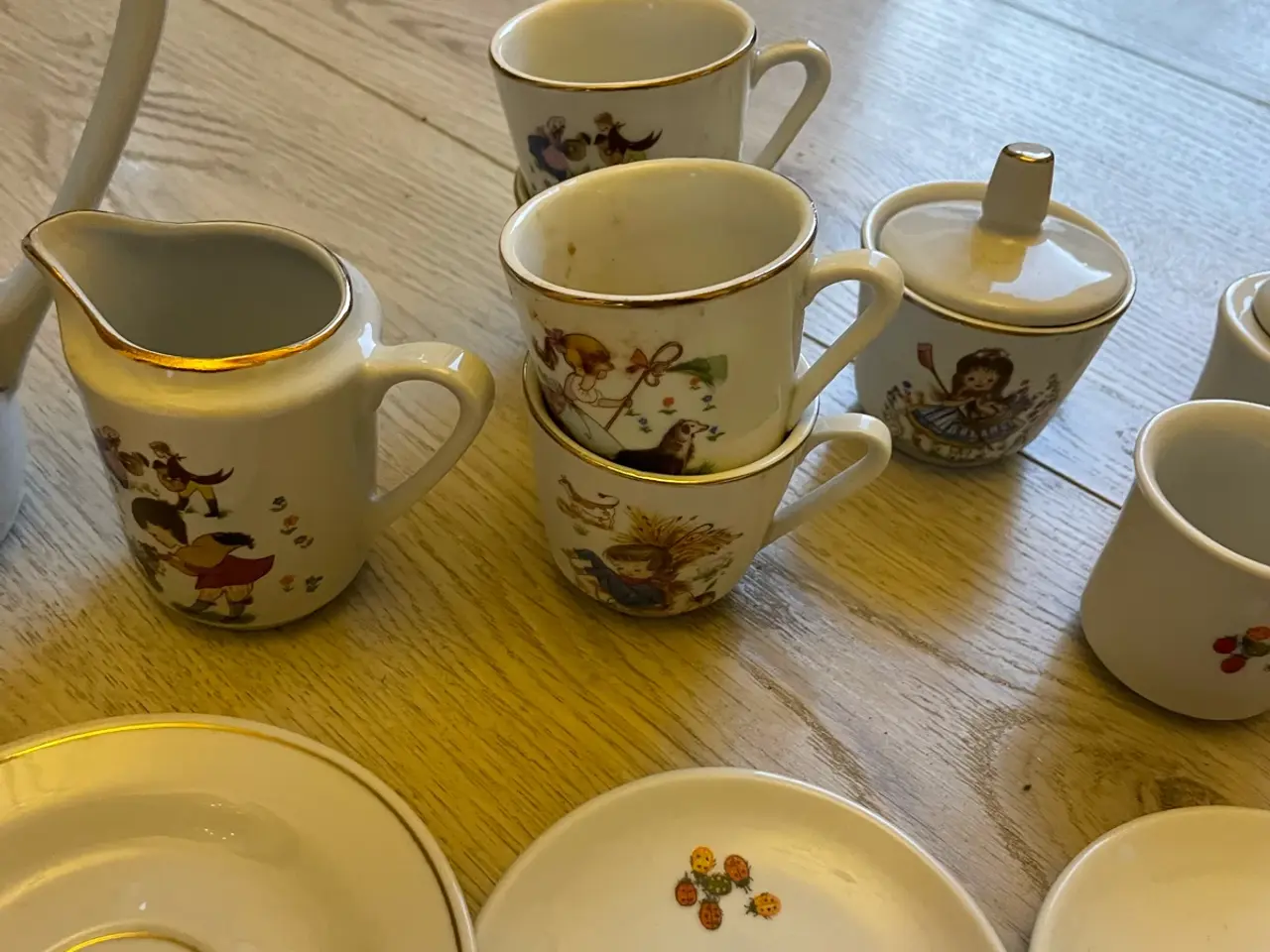 Billede 4 - Vintage kaffestel til børn fra Kahla 