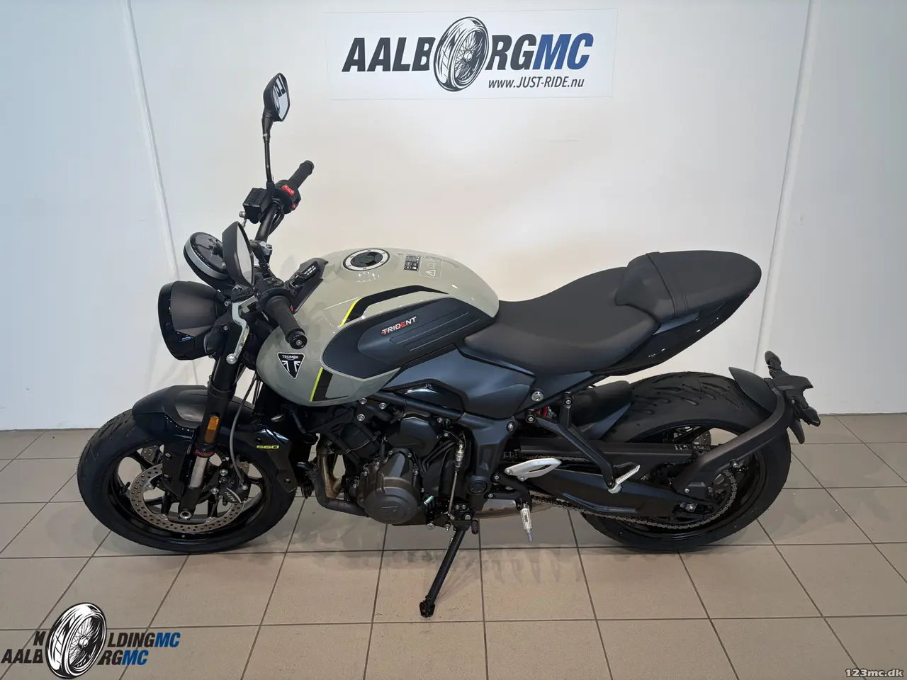 Billede 2 - Triumph Trident 660 Stone Gray