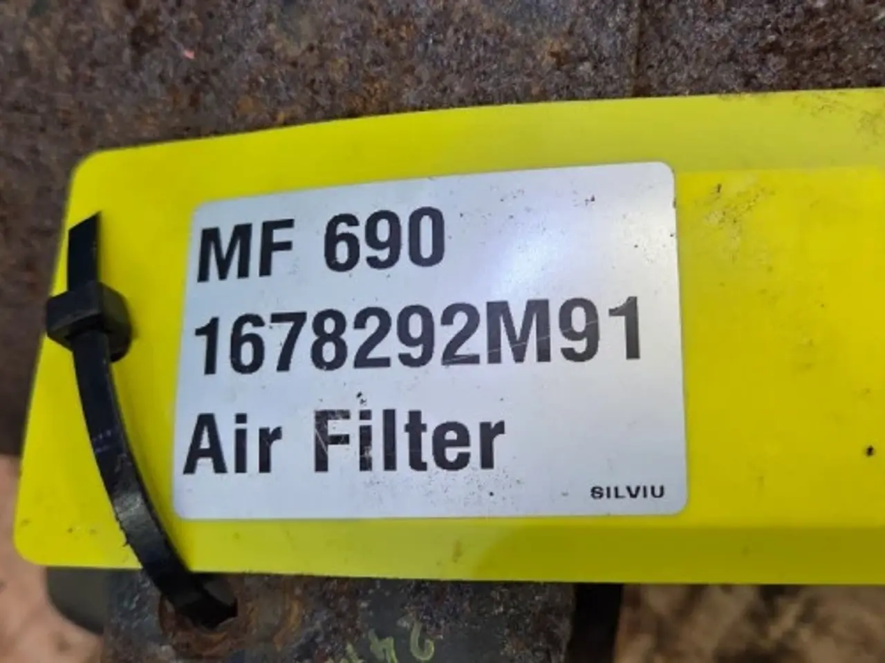 Billede 13 - Massey Ferguson 690 Luftfilter 1678292M91