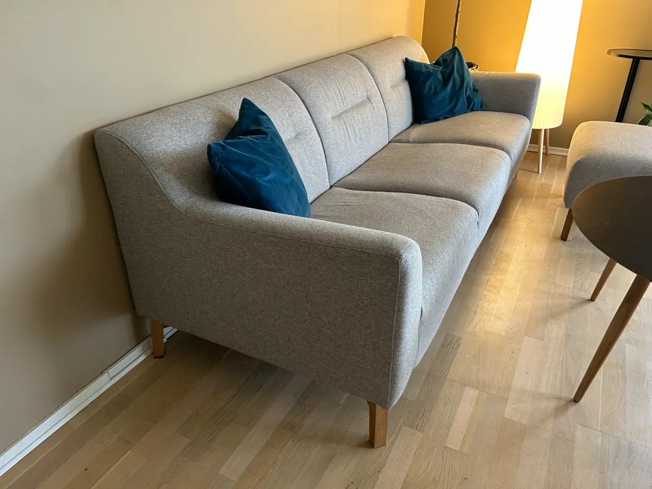 Billede 4 - 3-pers sofa med puff