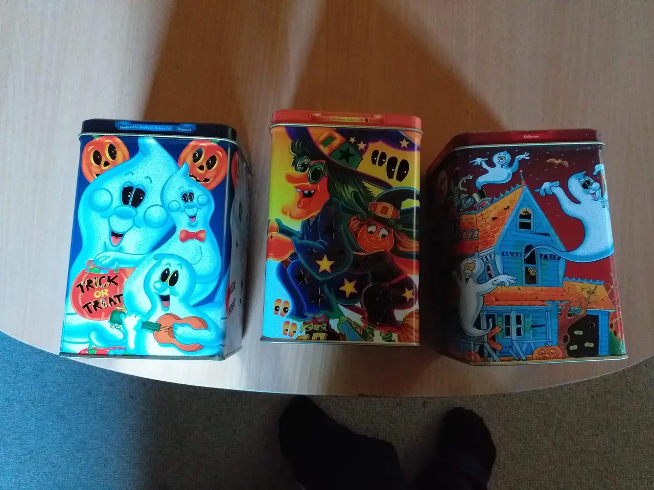 Billede 2 - 3 dåser med halloween motiv der kan sættes fyrfads