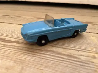 Blå linol modelbil fra Norge