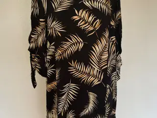 H&M kjole, m.åbent ærme og bindebånd, str. 42