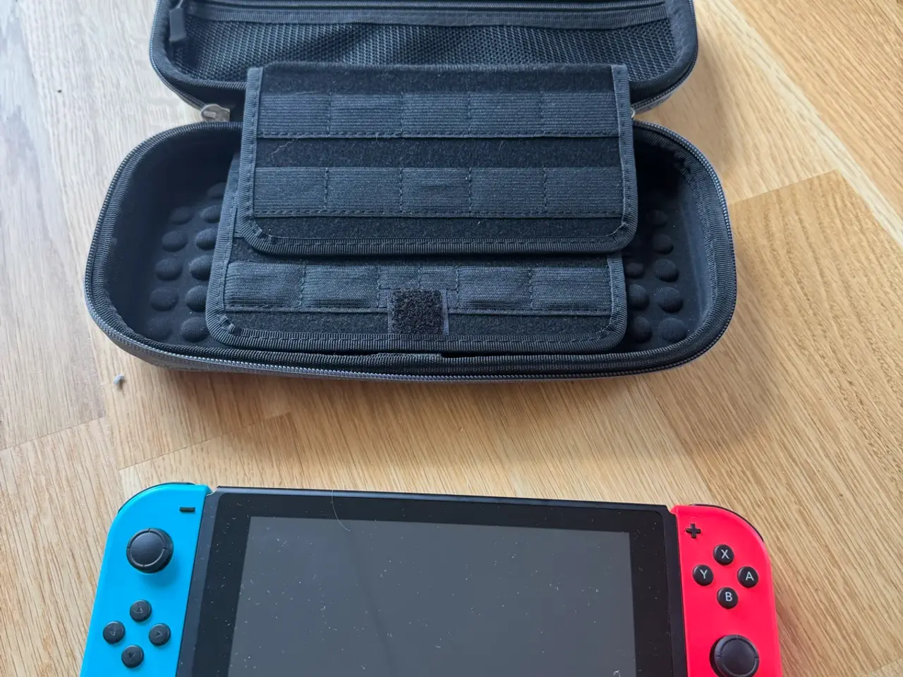 Billede 6 - Nintendo Switch V2 inkl 6 spil, udstyr og ringfit