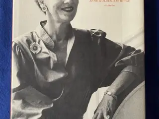 Dronning I Danmark - Gyldendal 1989 - 3, oplag hæfte - Pæn