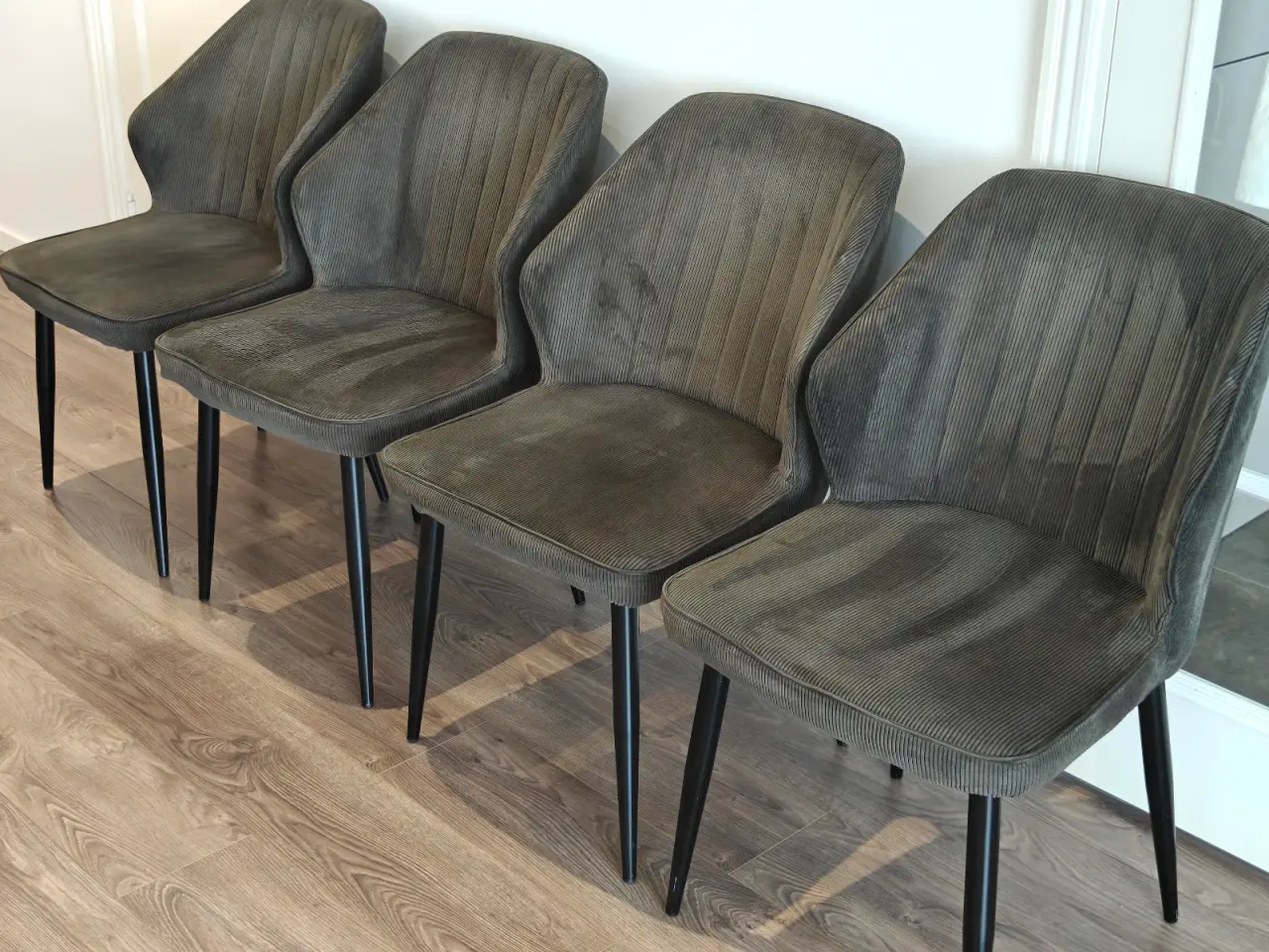 Billede 3 - Egetræ Spisebord fra IKEA