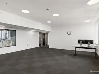 275 m² lyst kontorlejemål i Søborg Tower med bemandet reception, kantine og fri parkering