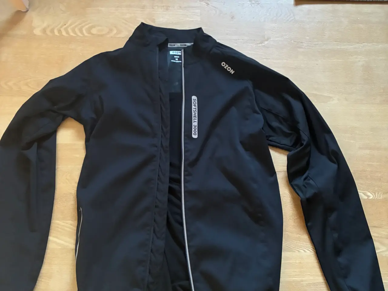 Billede 1 - Ny løbe jakke medium