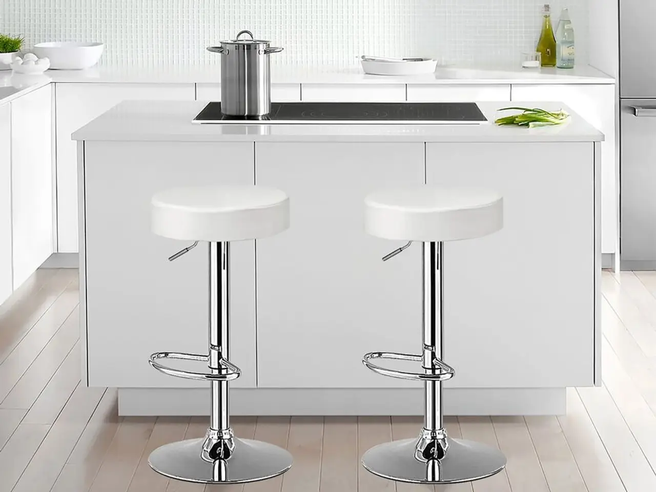 Billede 1 - 2 stk. barstole model "Milano", hvid.